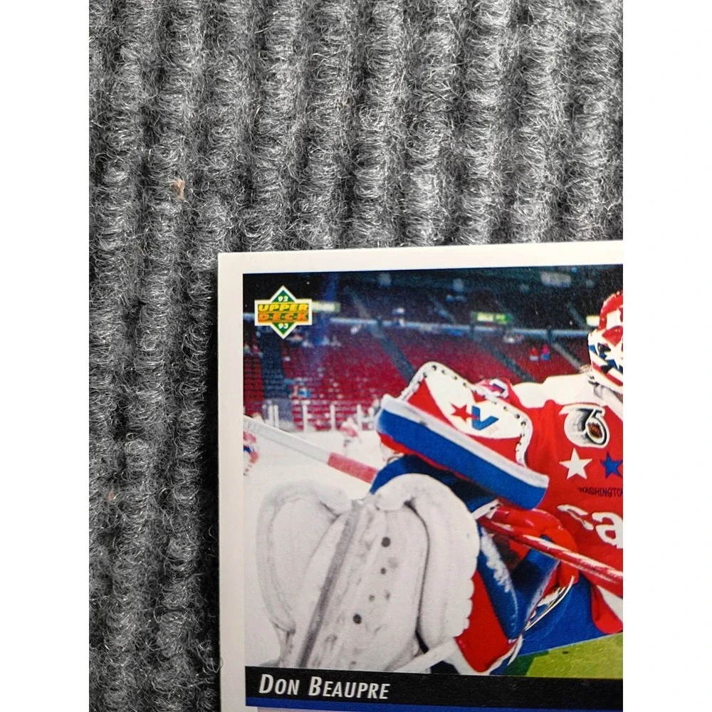 Vintage 1992-1993 Upper Deck Washington Capitals Don Beaupre Hockey Card #310